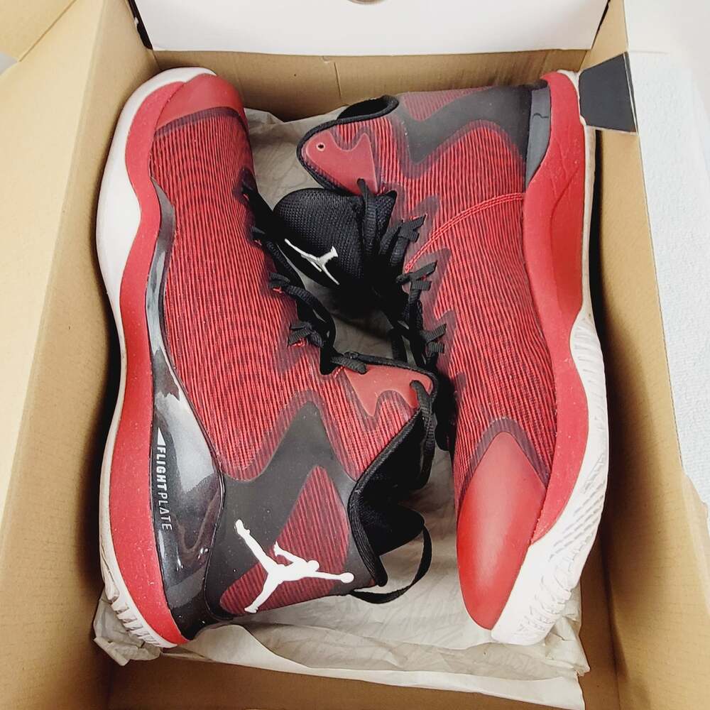 Jordan Super.Fly 3 red and black size 12 Sneakerhead Streetwear
